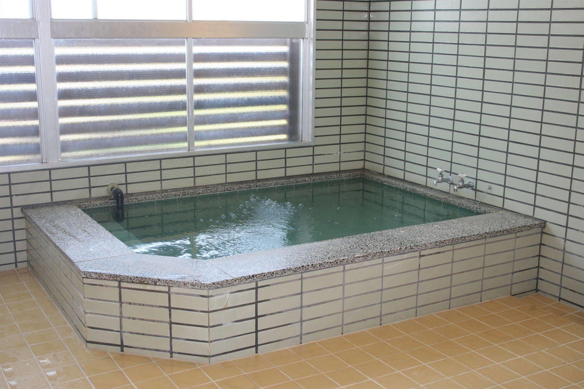 Sunset Breeze Hota Bed & Breakfast Kyonan Bagian luar foto